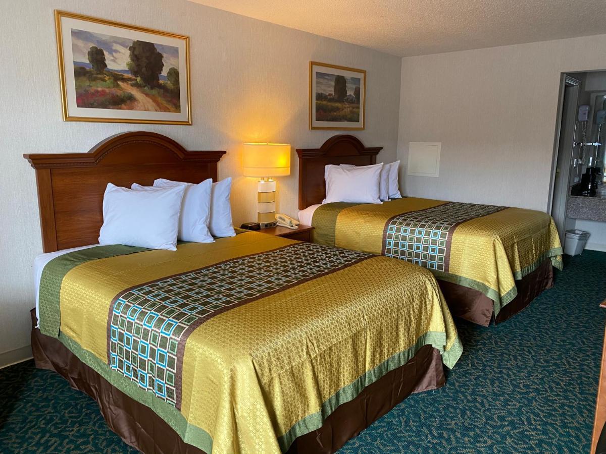 Harrisonville Inn & Suites Zewnętrze zdjęcie