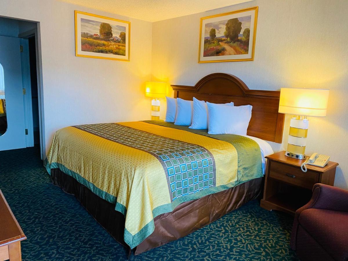 Harrisonville Inn & Suites Zewnętrze zdjęcie