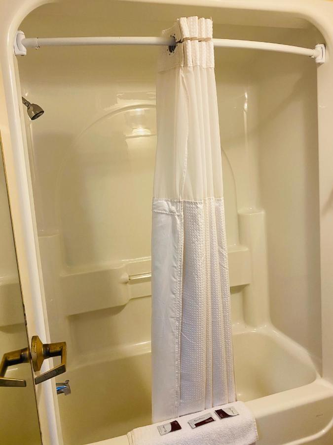Harrisonville Inn & Suites Zewnętrze zdjęcie