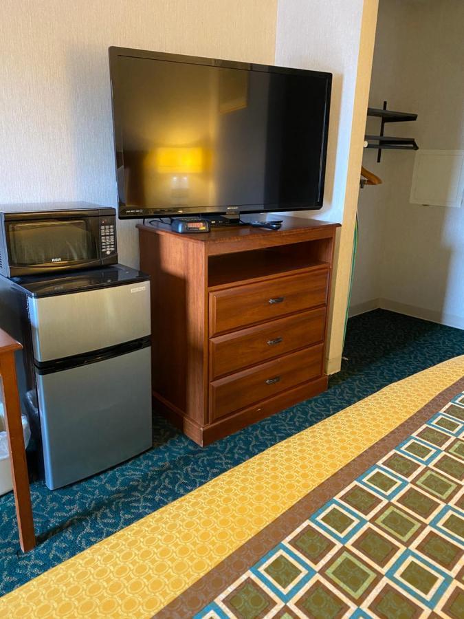 Harrisonville Inn & Suites Zewnętrze zdjęcie