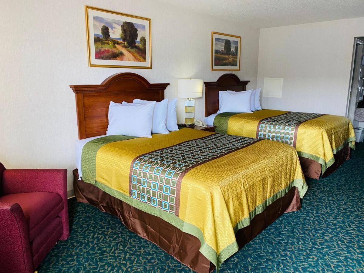 Harrisonville Inn & Suites Zewnętrze zdjęcie