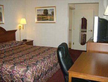 Harrisonville Inn & Suites Zewnętrze zdjęcie